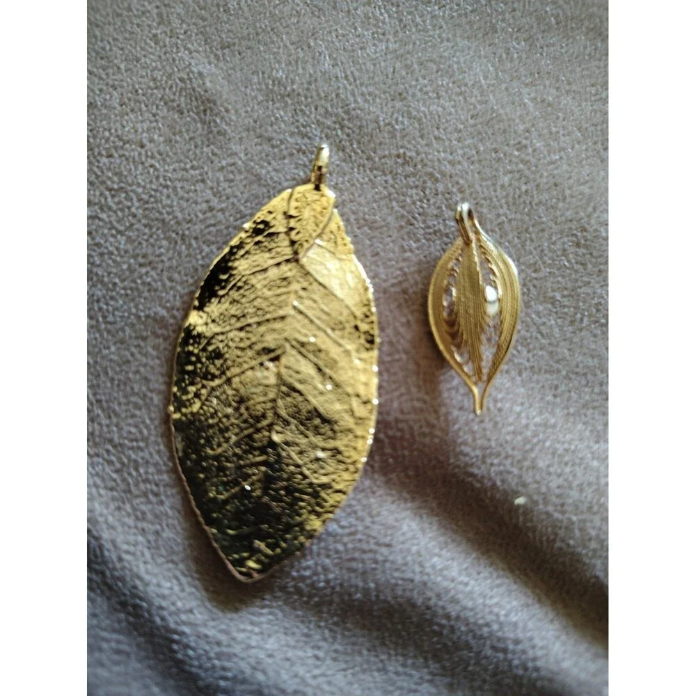 2 Leaf Gold Tone Pieces